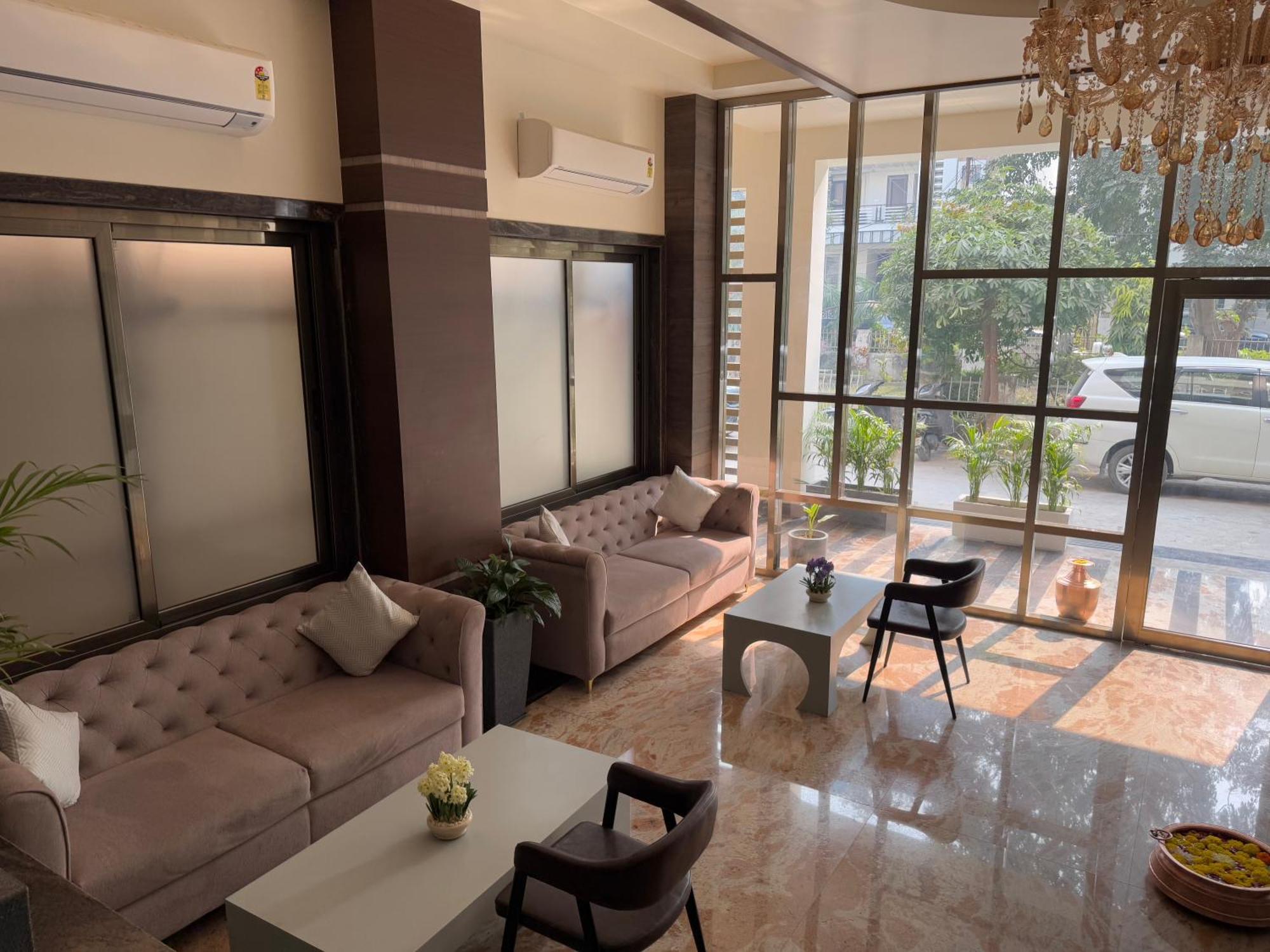 Coco Cabana Varanasi Eksteriør billede